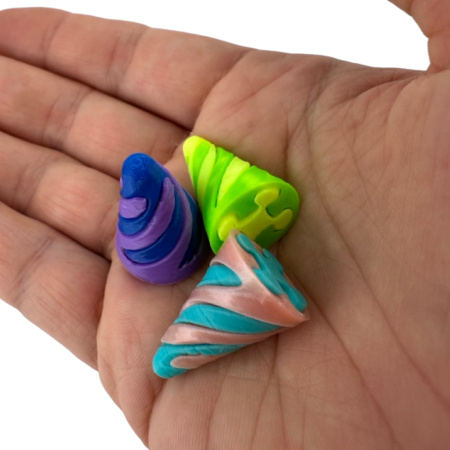Игрушки в капсулах 34х30 мм Спиральки 3D 250 шт/уп