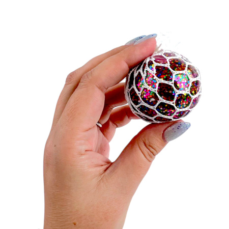 Игрушки в капсулах 53 мм Мялка виноград 50 шт/уп